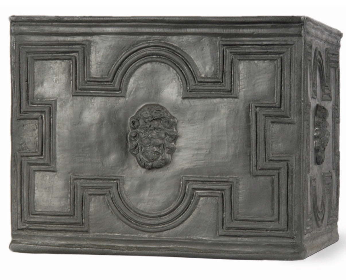 Elizabethan Planter